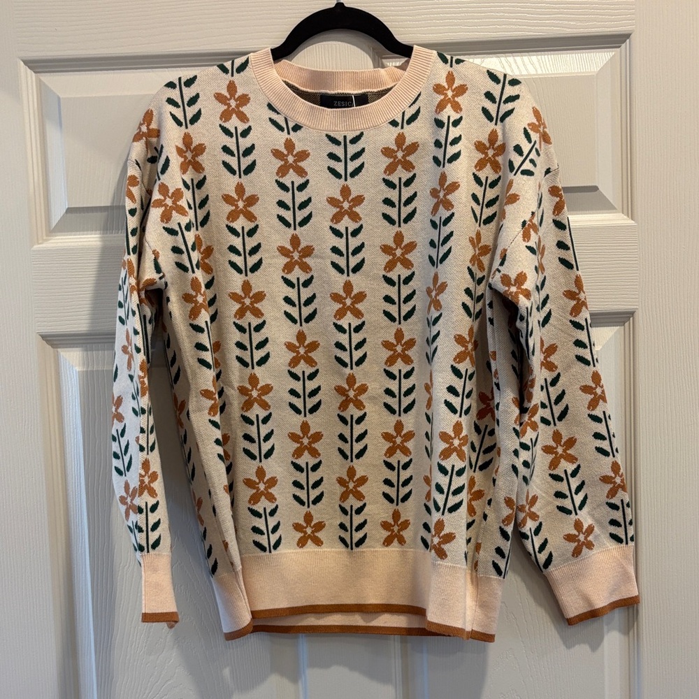 Floral Patterned Sweater. New with tags!